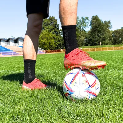 CZARNE SKARPETY PIŁKARSKIE ANTYPOŚLIZGOWE GRIPSOCKS.PL