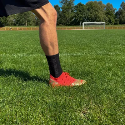 CZARNE SKARPETY PIŁKARSKIE ANTYPOŚLIZGOWE GRIPSOCKS.PL