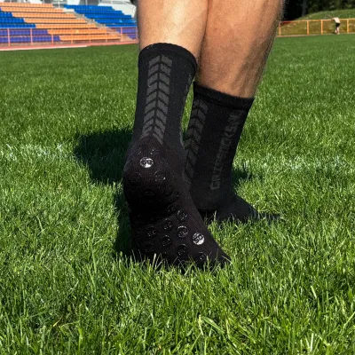 CZARNE SKARPETY PIŁKARSKIE ANTYPOŚLIZGOWE GRIPSOCKS.PL